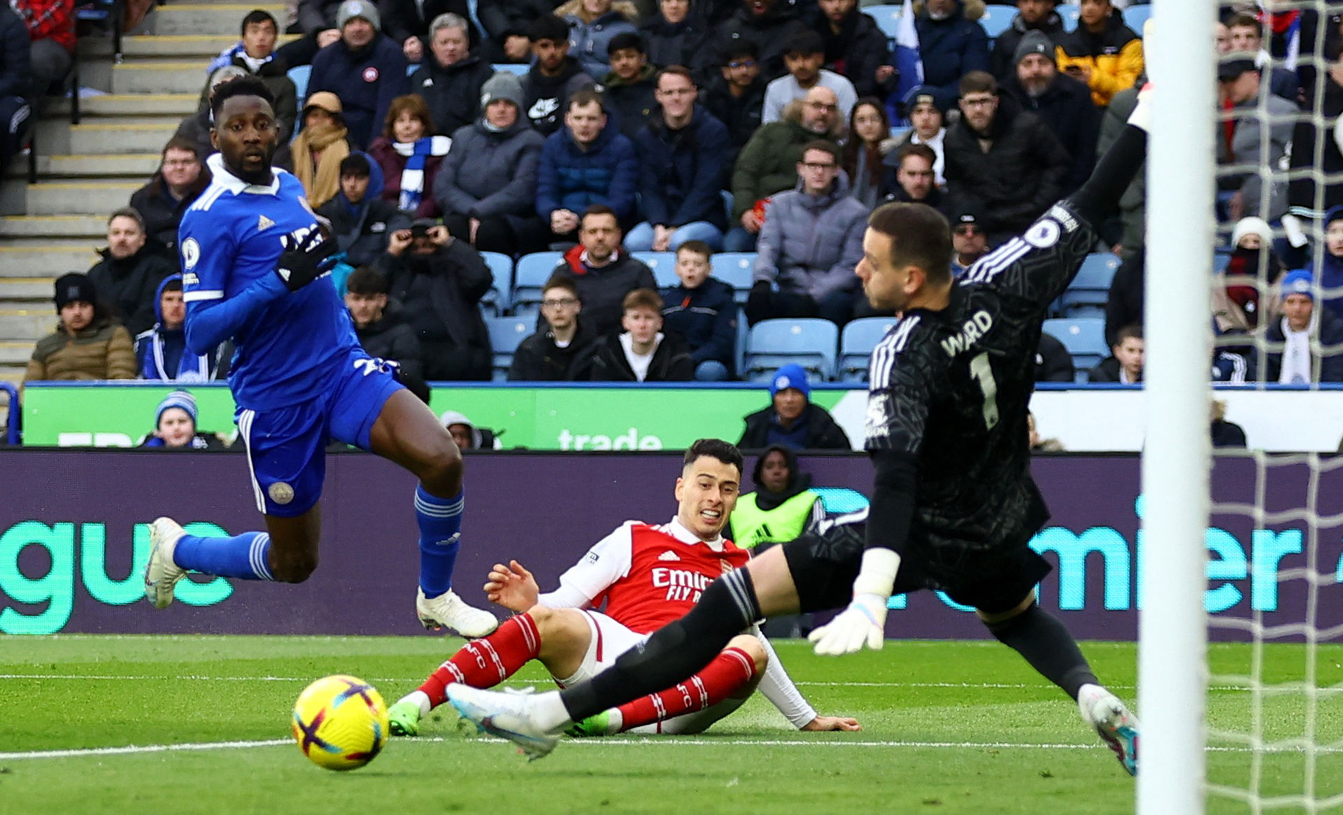 仅与他们的 仅与他们的